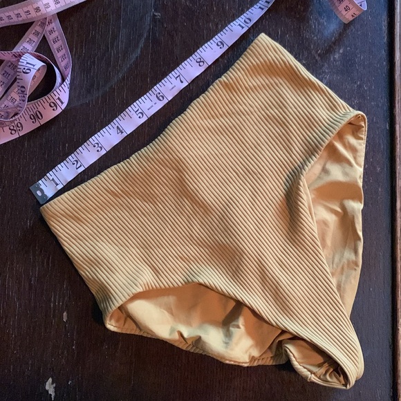 BOYS + ARROWS hi-waist bikini bottom - Picture 9 of 10